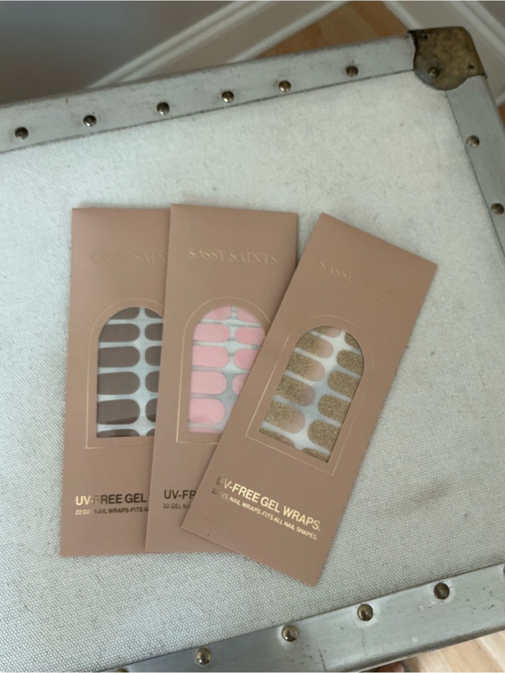 Sassy Saints UV-Free Gel Press-On Nails — Pink, Taupe & Gold Glitter